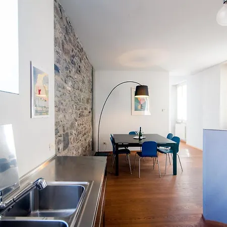 Antica Via Volta - The House Of Travelers Апартаменты