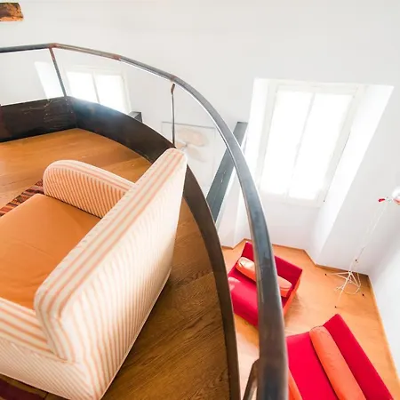 Antica Via Volta - The House Of Travelers Апартаменты *