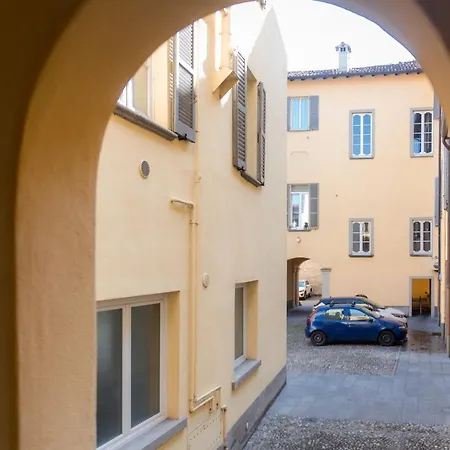 Antica Via Volta - The House Of Travelers Апартаменты